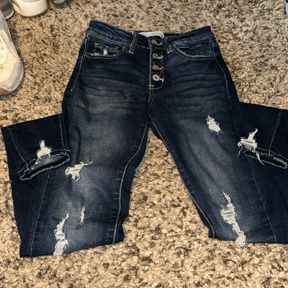 Kancan skinny blue jeans
Size: junior 1